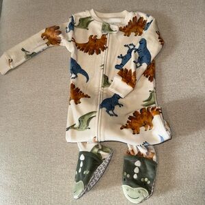 Super Soft Carters 12M Cream Dinosaur Print Zip Front Baby One-Piece w Footies
